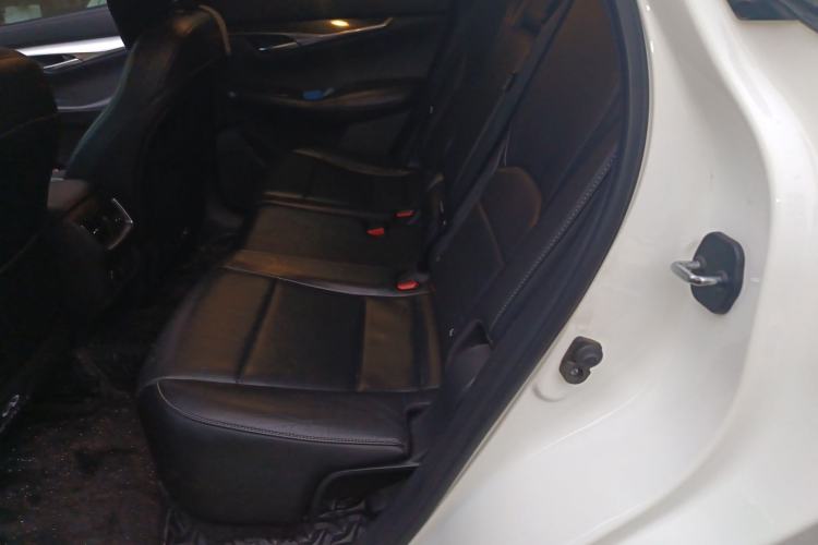 Used Infiniti QX50 2018 2.0T Two-Wheel Drive Fashion Edition Left Rear Seat