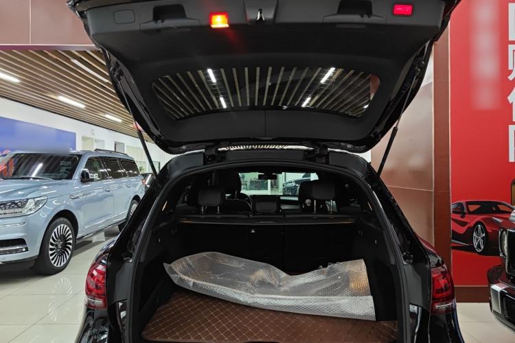 Used Mercedes-Benz GLC 2020 GLC 260 L 4MATIC Dynamic Model
