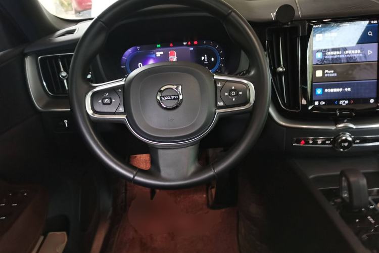 Used Volvo XC60 2022 B5 4x4 Zhiyi Luxury Edition
