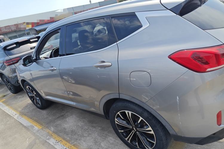 Used Wey VV6 2020 2.0T Two-Wheel Drive Smart Enjoyment+