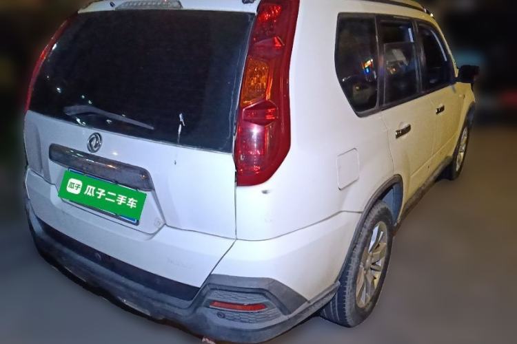 Used Dongfeng Fengdu MX6 2015 2.0L Manual Two-Wheel Drive Navigation Edition
