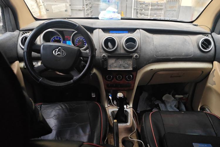 Used CHANGAN KAICHENG Ounuo S 2014 1.3L Elite Model Center Console