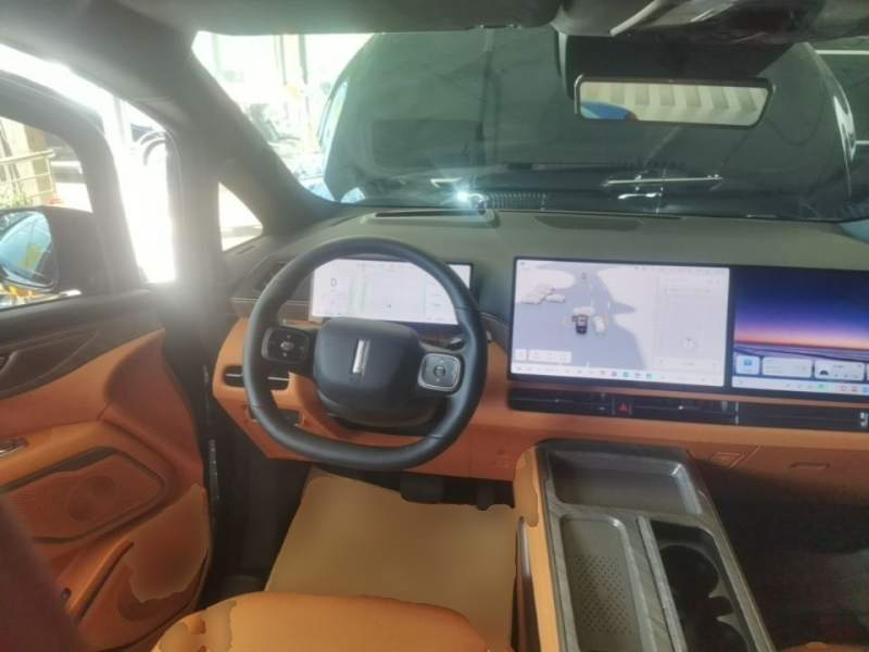 Used Wey Gaoshan 2025 Four-Wheel Drive Alpine 8 — 10