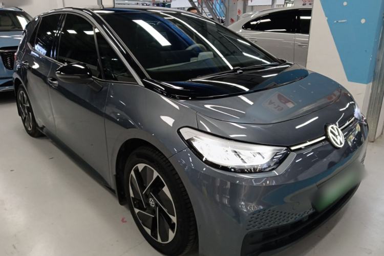 Used Volkswagen ID.3 2025 Smart Model Outstanding Oxygen Edition
