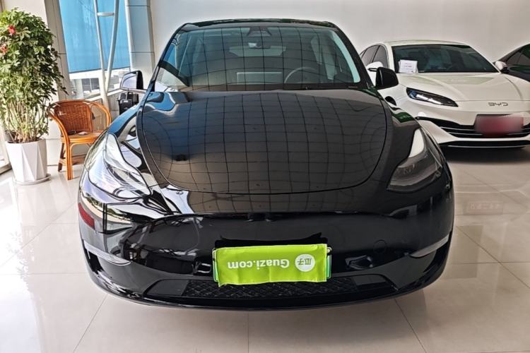 Used Tesla Model Y 2022 Long-Range All-Wheel-Drive Version
