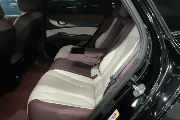 Used BYD Seal 2024 HONOR Edition DM-i 1.5L 121km Prestige Model Left Rear Seat