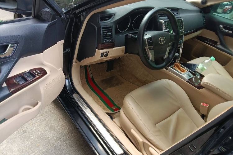 Used Toyota Reiz 2013 2.5S Elite Edition Driver Seat