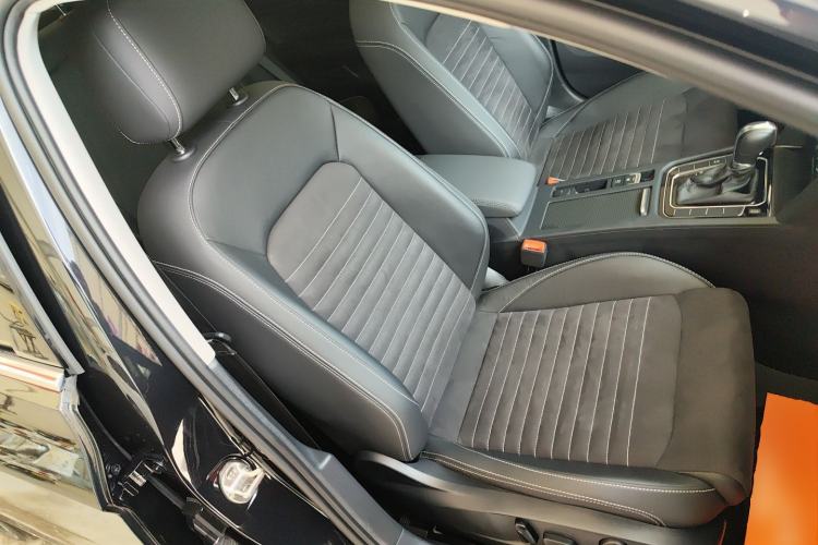 Used Volkswagen Magotan 2020 330TSI DSG Luxury Edition
