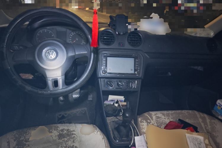 Used Volkswagen Jetta 2015 Zhuihui Edition 1.4L Manual Fashion Model Center Console