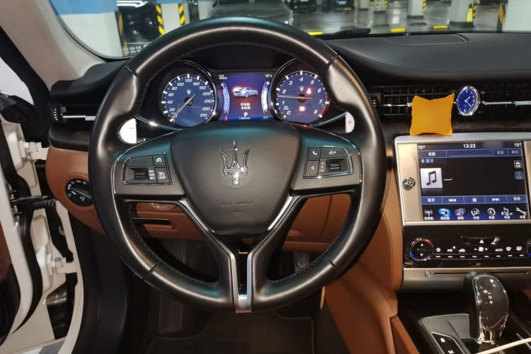 Used Maserati President 2015 3.0T Standard Model Steering Wheel