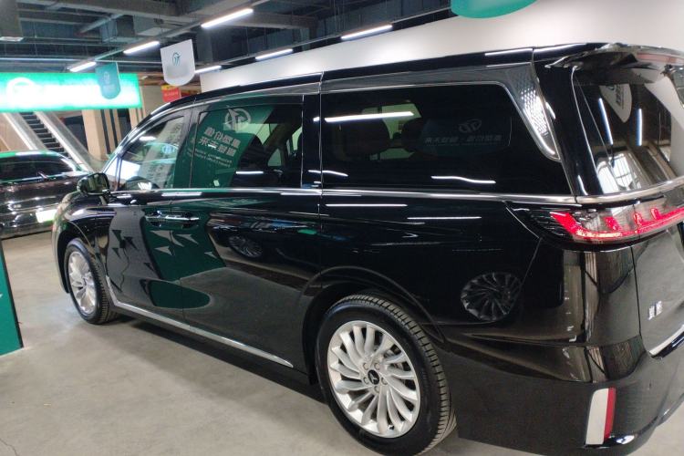 Used VOYAH Dream 2022 0-Emission Version Range of 475 km
