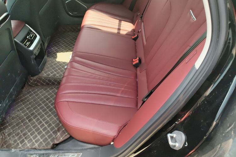 Used Hongqi H5 2024 2.0T Automatic Smart Connect Flagship Edition Left Rear Seat