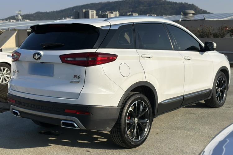 Used FAW Senya R9 2018 1.2T Automatic Prestige Smart Enjoyment Model
