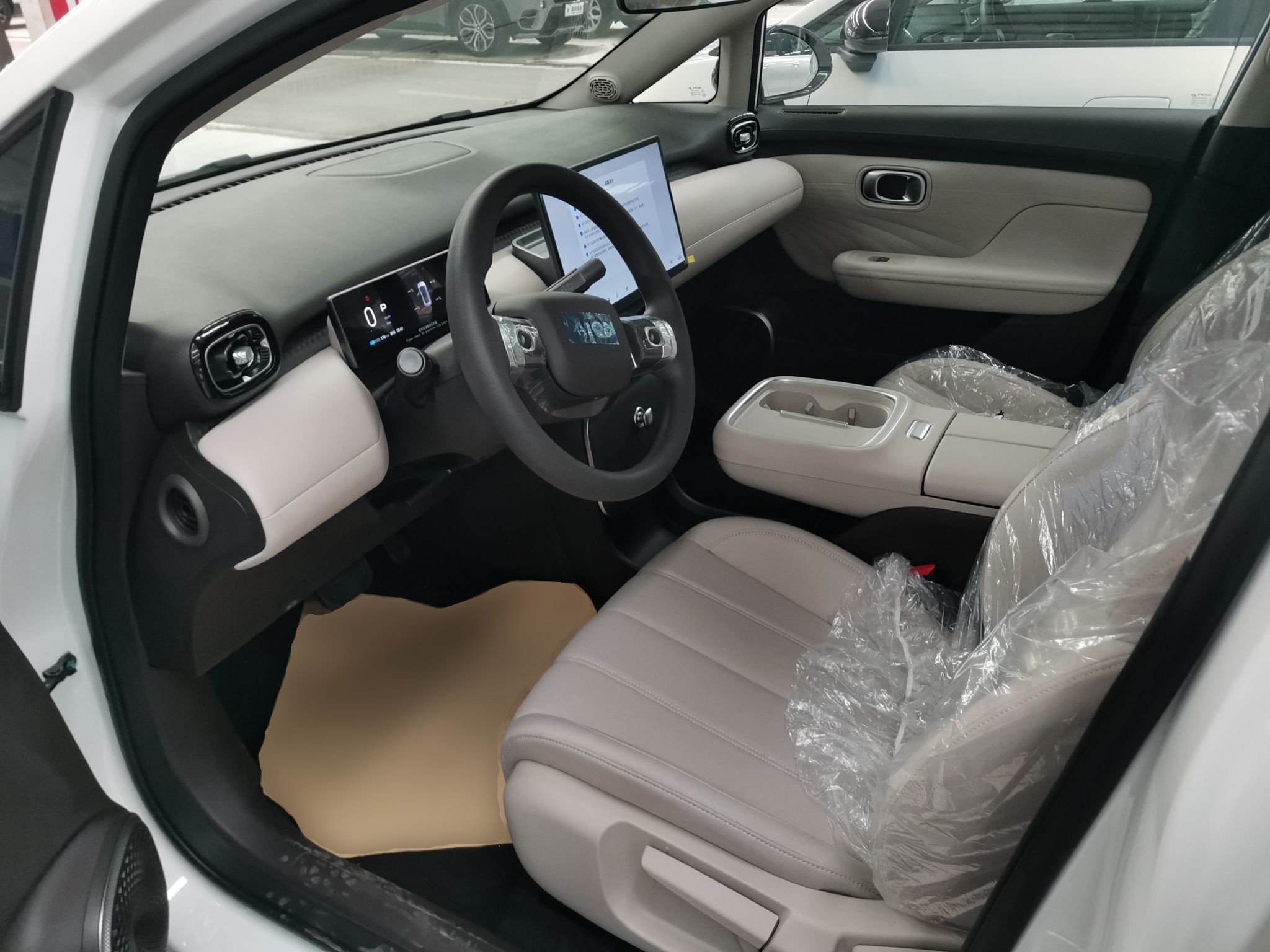 Переднее сиденье в автомобиле