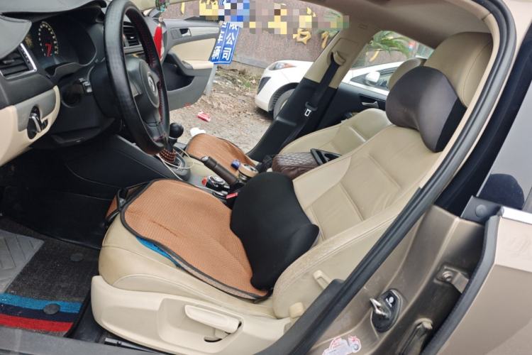 Used Volkswagen Sagitar 2012 1.6L Manual Comfort Model Left Front Seat