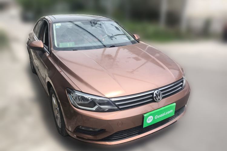 Used Volkswagen Lamando 2018 230TSI DSG Fashion Edition Front Right 45 Deg