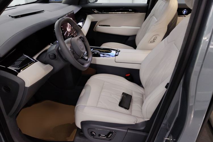 Used Zeekr 009 2024 7-Seater Walk-Through Version Four-Wheel Drive 108 kWh
