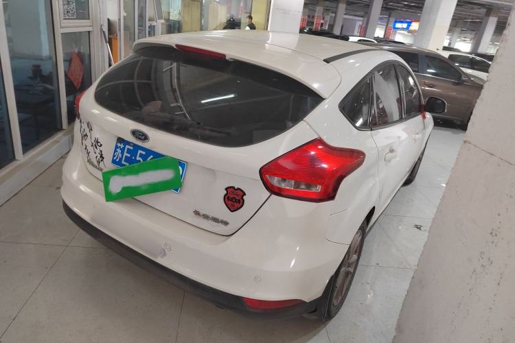 Used Ford Focus 2015 Hatchback 1.6L Manual Fashion Edition Rear Right 45 Deg