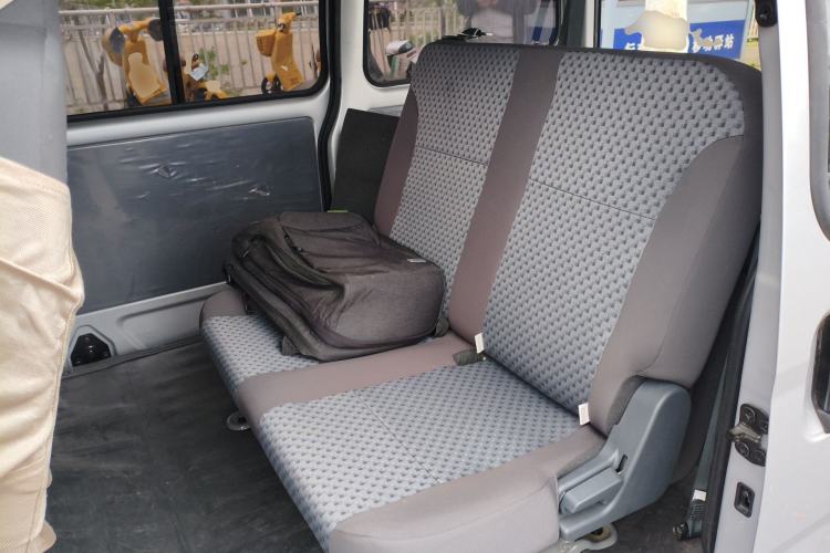 Used Wuling Zhiguang 2023 1.5L Practical Version 5/7 Seats Left Rear Seat