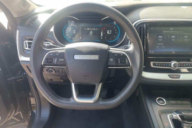 Used JETOUR X70M 2021 1.5T DCT Luxury Partner Model 7 Seats
