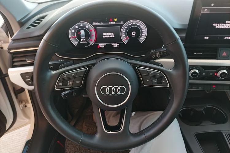 Used Audi A4L 2020 40 TFSI Fashionable and Elegant Model
