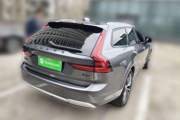 Used Volvo V90 2022 Cross Country B5 AWD Smart Range Edition

