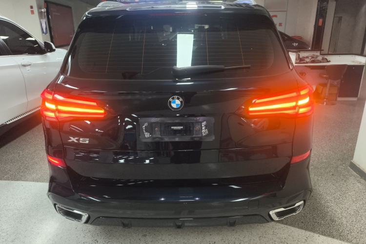 Used BMW X5 2021 xDrive40i Luxury Model with M Sport Package
