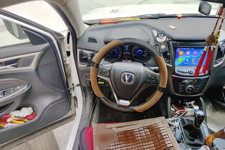 Used Changan CS75 2017 Shangkui Edition 1.5T Manual Fengxiang Model