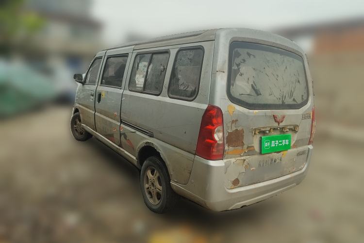 Used Wuling Rongguang 2011 1.2L Base Version

