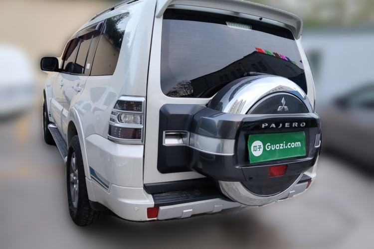 Used Mitsubishi Pajero 2018 3.0L Automatic Comfort Edition
