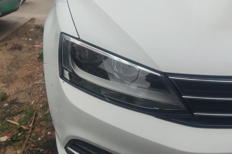 Used Volkswagen Sagitar 2017 1.6L Manual Comfort Model
