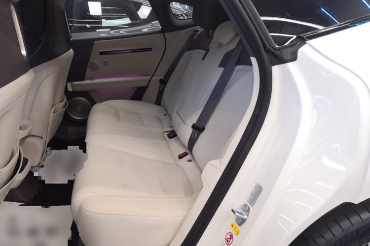 Used Avatr 06 2025 Max All-Electric Version