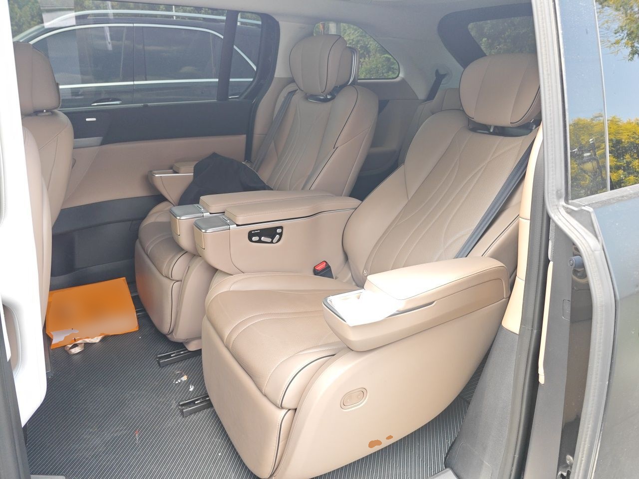 XPeng X9 2024 640 All-Wheel Drive High-Performance Max — снимка 17