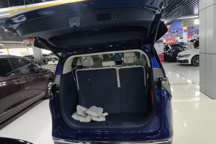 Used Buick GL8 New Energy 2024 Lu Zun Luxury Edition 7-Seater Trunk