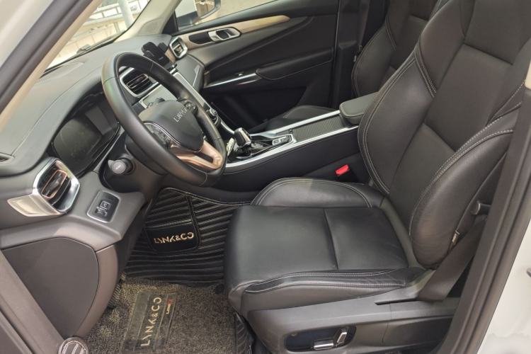 Used Lynk & Co 01 2018 2.0T Two-Wheel-Drive + Version Left Front Seat