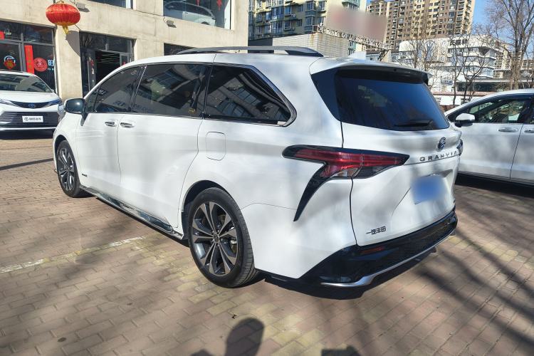 Used Toyota Granvia 2023 2.5L Hybrid Flagship VIP Edition