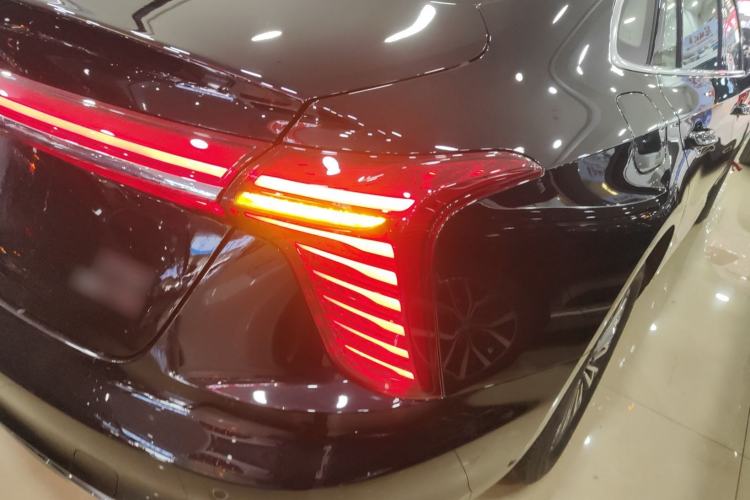 Used Hongqi H5 2025 1.5T DCT Qiyun 500 000th Unit Commemorative Edition
