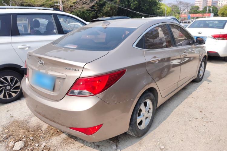 Used Hyundai Verna (older generation) 2014 1.4L Automatic Smart GLS Rear Right 45 Deg