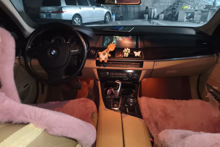 Used BMW 5 Series 2014 530Li Leading Model
