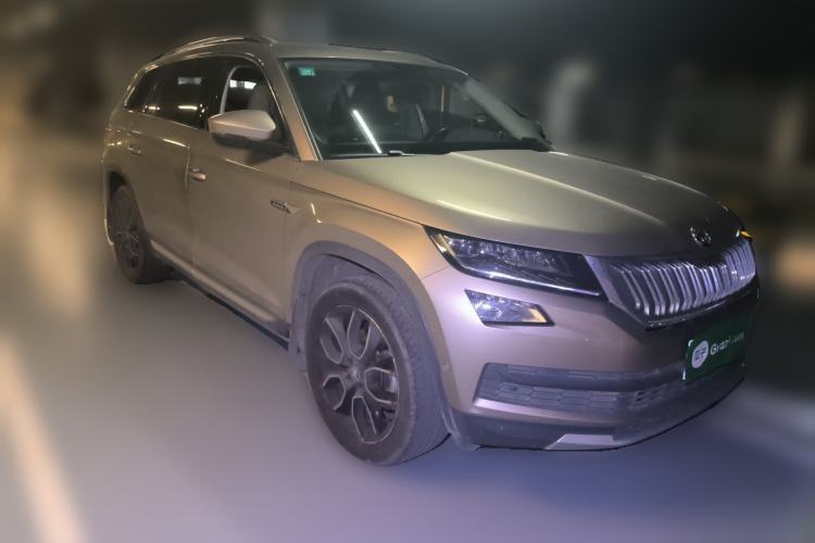 Used Skoda Kodiaq 2019 Facelifted TSI330 7-Seater Two-Wheel-Drive Luxury Enjoyment Edition China VI Standard
