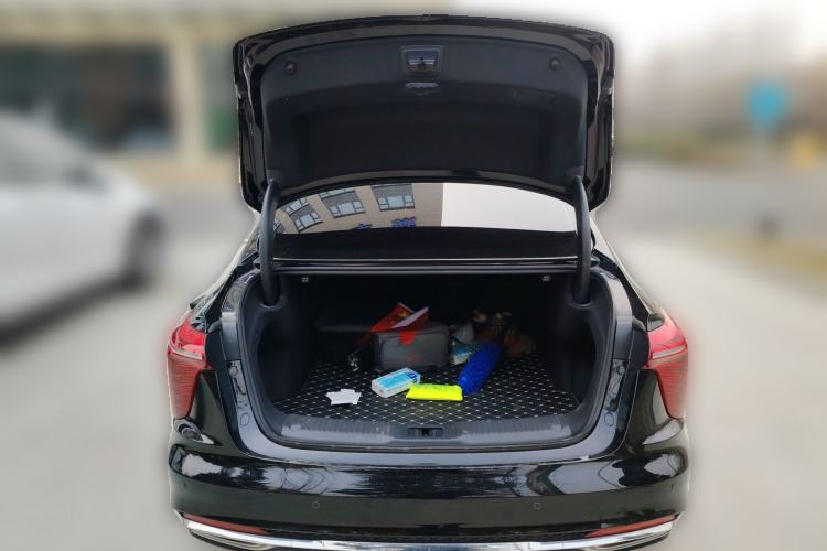 Used Hongqi H5 2024 2.0T Automatic Smart Connect Flagship Edition
