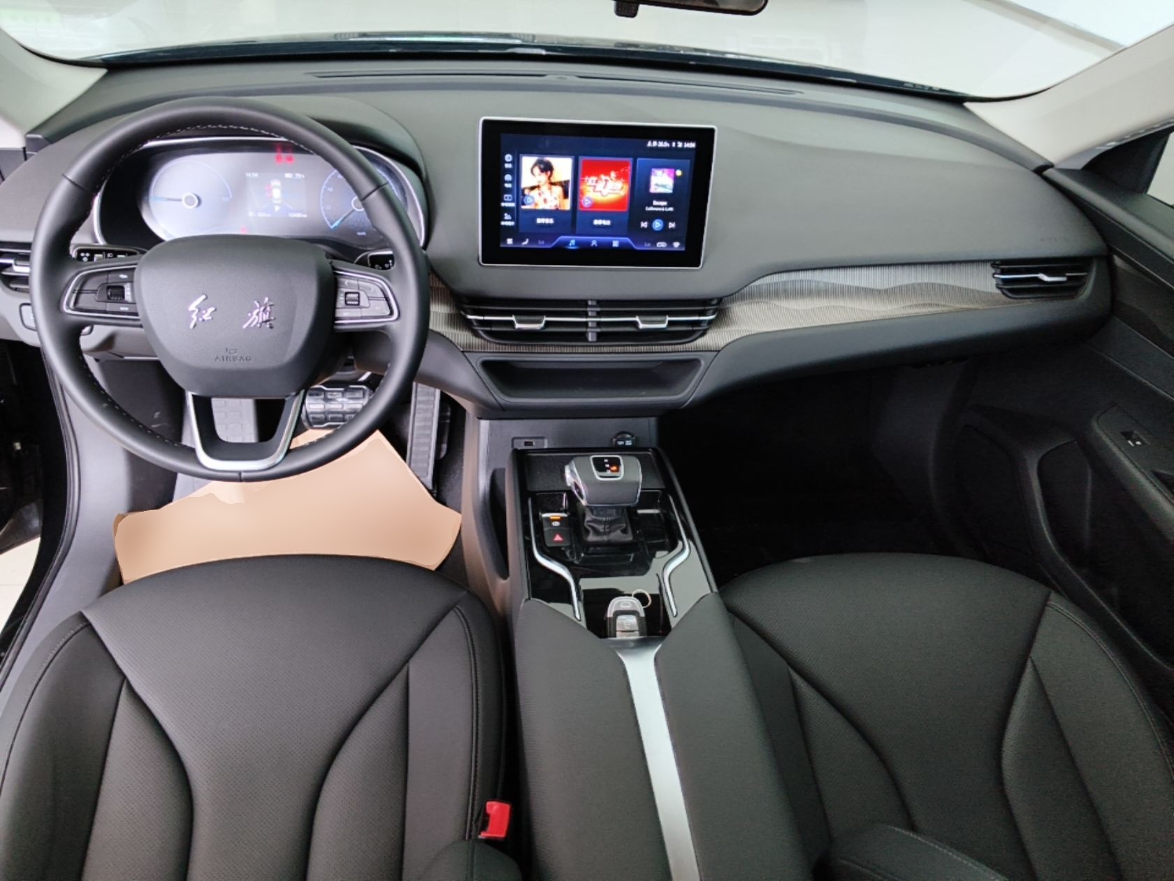 Hongqi E-QM5 2024 450km Range Commuter Version — снимка 12