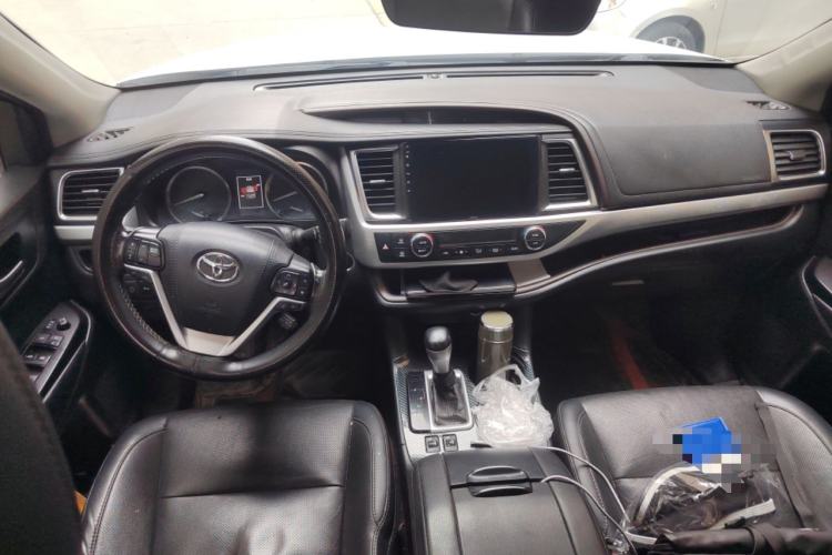 Used Toyota Highlander 2018 2.0T Four-Wheel Drive Luxury Version 7 Seats China VI Standard
