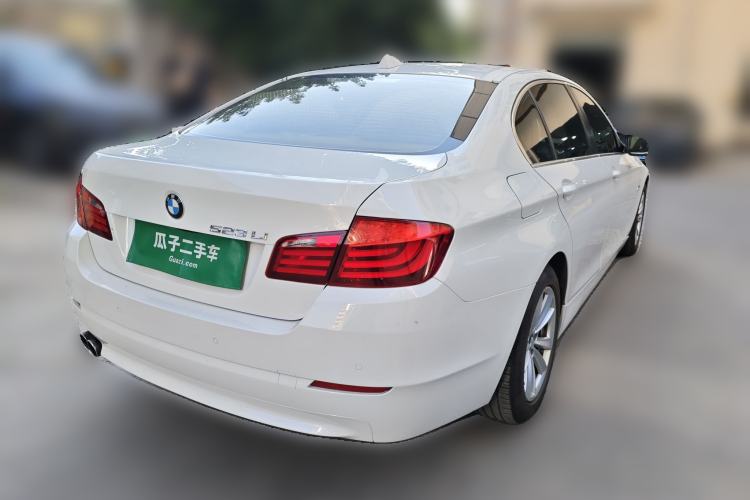 Used BMW 5 Series 2011 523Li Luxury Model
