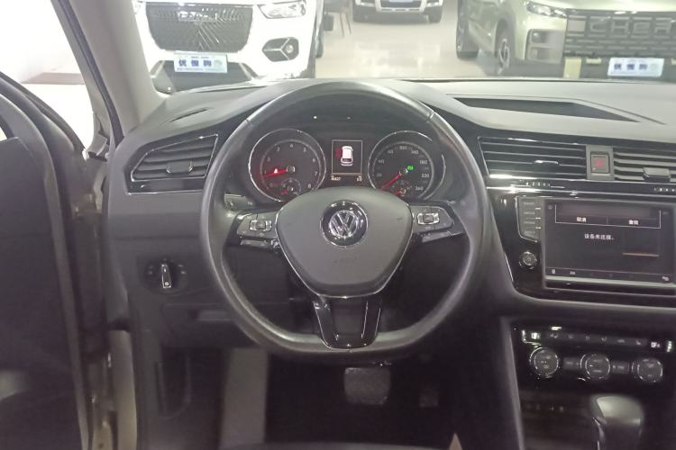 Used Volkswagen Tiguan L 2018 Revised 330TSI Automatic Two-Wheel Drive Flagship Edition