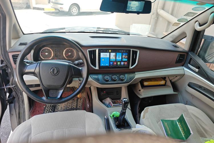 Used FORTHING Lingzhi 2019 M5L 1.6L 7-Seater Base Model China VI Standard Center Console