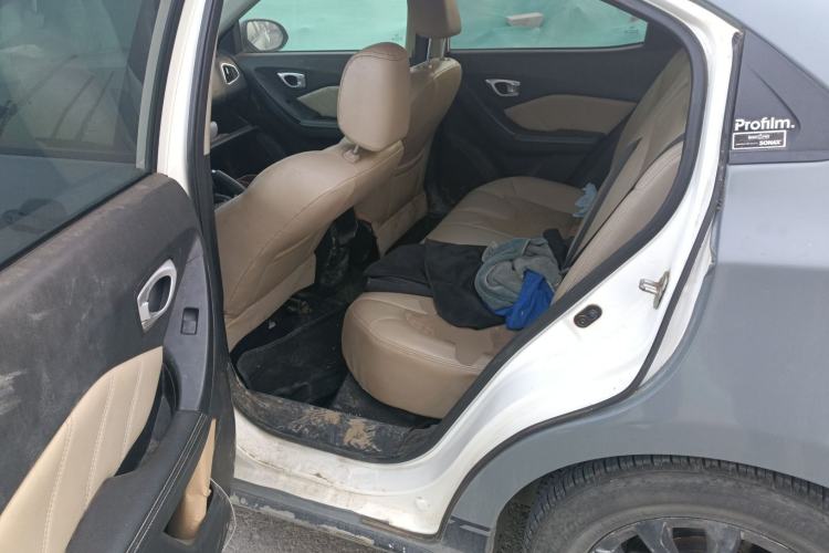 Used GAC Trumpchi GA3S Vision 2014 1.6L Manual Elite Edition
