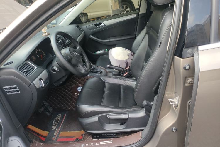 Used Volkswagen Sagitar 2012 1.6L Automatic Comfort Edition
