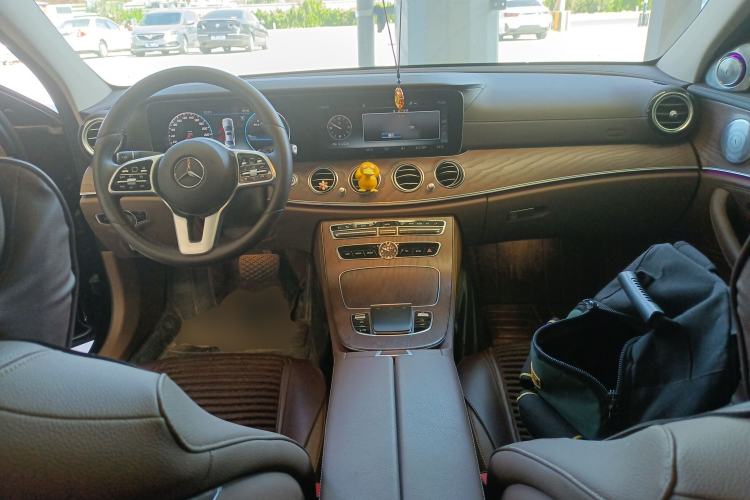 Used Mercedes-Benz E-Class 2020 E 300 L Stylish Model Center Console