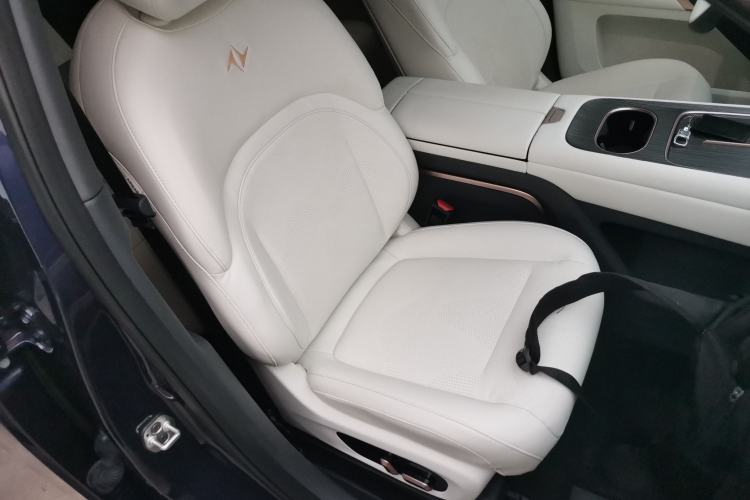 Used Dongfeng eπ eπ008 2024 636Max All-Electric Version 6 Seats
